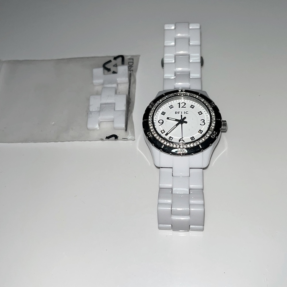 Relic ladies white acrylic watch with crystals - Picture 1 of 4